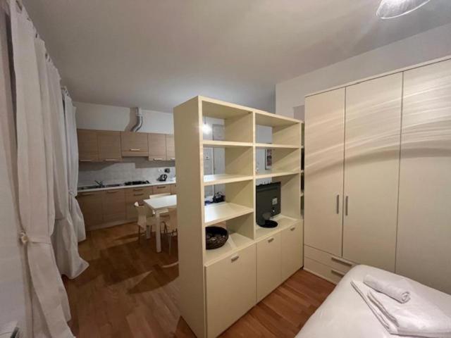 Studio Apartment with Balcony,1710629265:JPEG