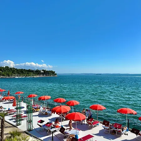 Hotel Riviera & Maximilian'S-3